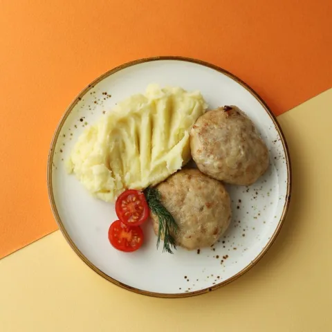 Куриные котлетки с пюре