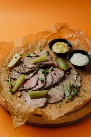 Мясная тарелка